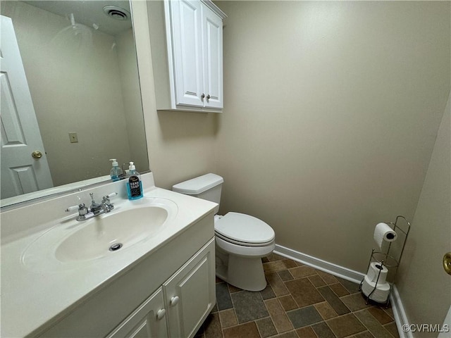 301 Beacon Ridge Dr Unit 607, Hopewell, VA 23860 - half bathroom with toilet, vanity, and baseboards