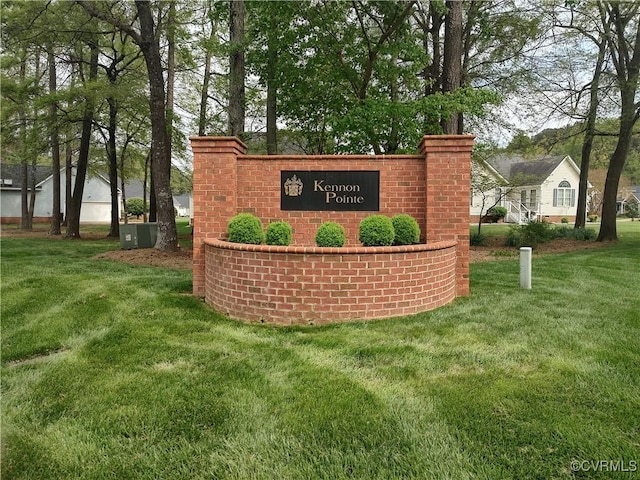 106 Kennon Pointe Ct, Colonial Heights, VA 23834 - community / neighborhood sign with a lawn