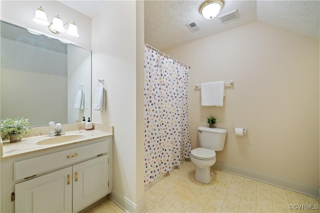 106 Kennon Pointe Ct, Colonial Heights, VA 23834 - full bathroom featuring toilet, lofted ceiling, a textured ceiling, vanity, and curtained shower