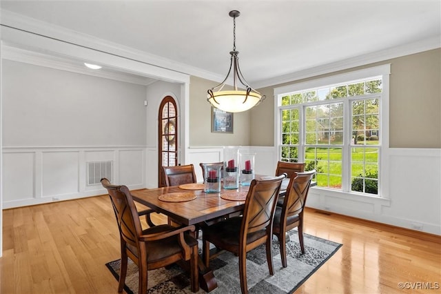 12712 Dell Hill Ct, Chesterfield, VA 23831 - dining room featuring wainscoting, visible vents, ornamental molding, and a decorative wall