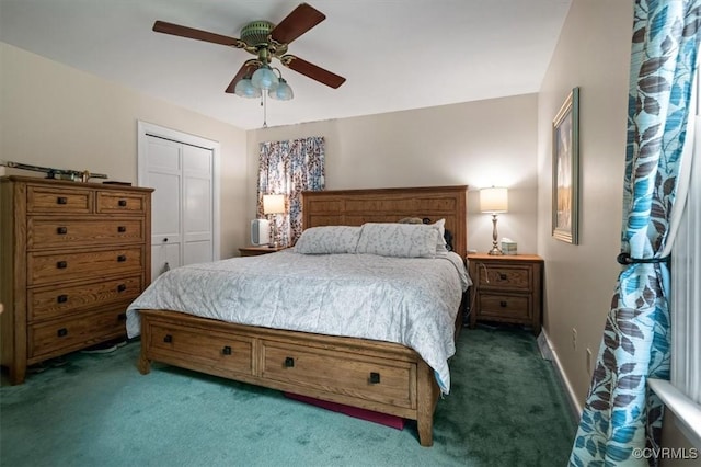 bedroom with carpet flooring, a ceiling fan, a closet, and baseboards