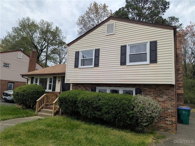 501 Faye St, Richmond, VA 23225 - tri-level home with brick siding