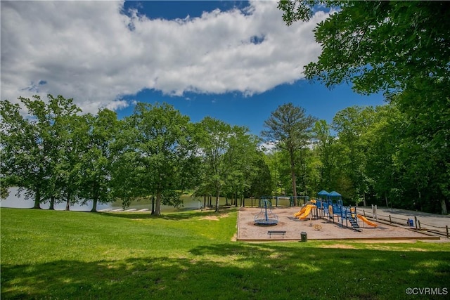 10 Mahon, Ruther Glen, VA 22546 - community jungle gym with a yard