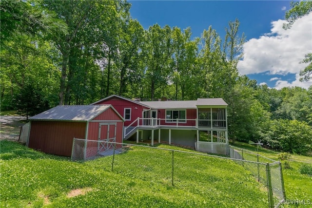 10 Mahon, Ruther Glen, VA 22546 - view of front facade featuring a sunroom and stairway