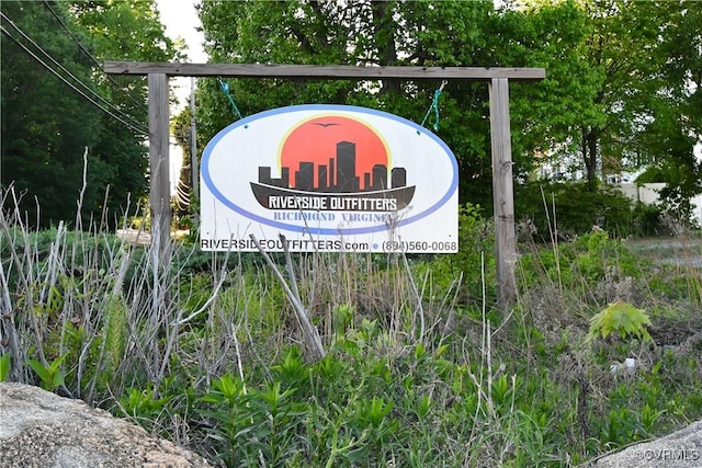 view of community / neighborhood sign