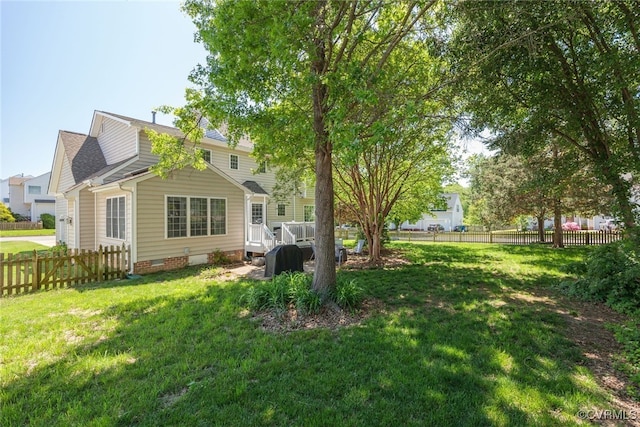 view of yard featuring fence