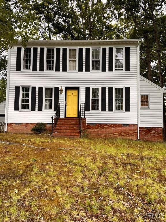 4805 Candlelight, Henrico, VA 23060 - colonial-style house with entry steps and crawl space