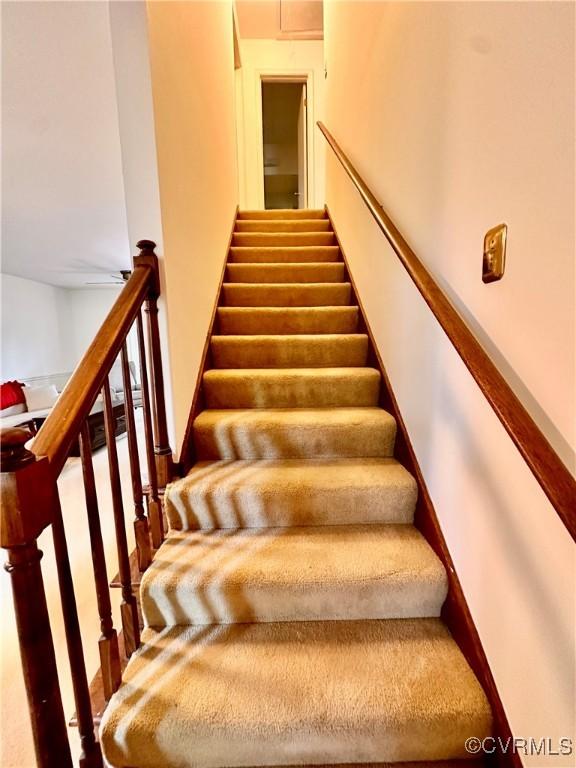4805 Candlelight, Henrico, VA 23060 - view of stairway