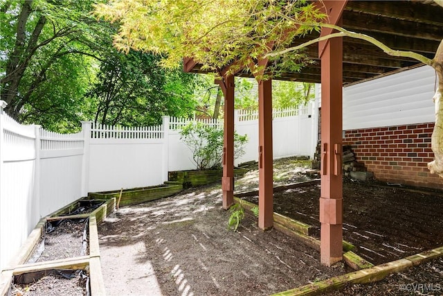 8134 Falling Leaf Ct, Mechanicsville, VA 23111 - view of fenced yard