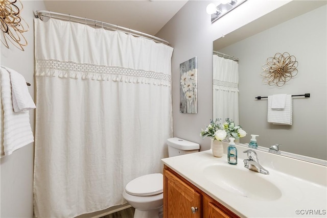 8134 Falling Leaf Ct, Mechanicsville, VA 23111 - full bath featuring vanity and curtained shower