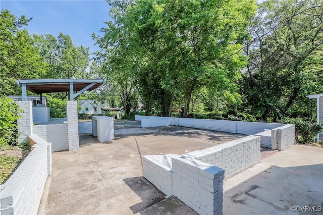 2014 Dinwiddie Ave, Richmond, VA 23224 - view of patio with view of wooded area