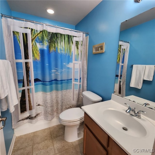 8133 Belton Cir, Mechanicsville, VA 23116 - full bathroom featuring toilet, vanity, a shower with curtain, and recessed lighting