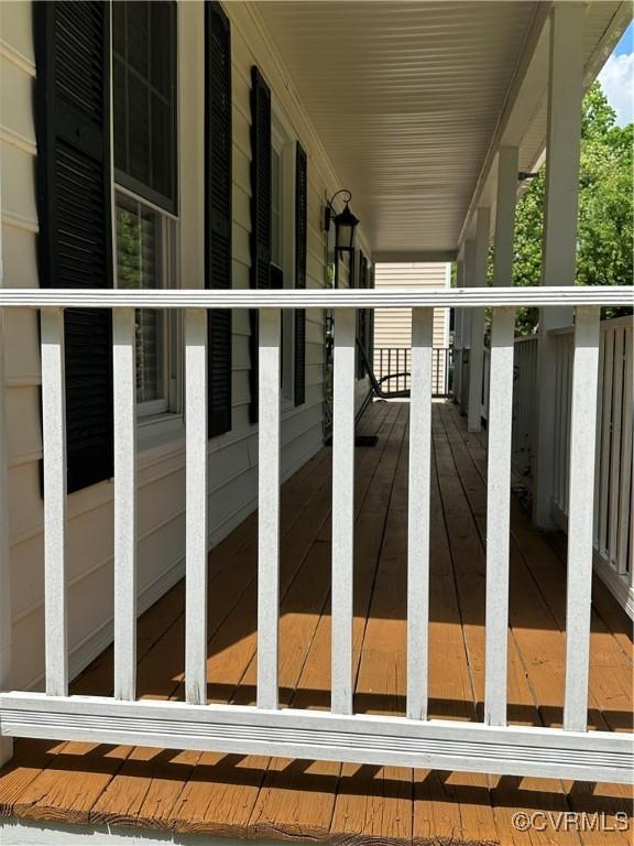 1916 Boardman Ln, Henrico, VA 23238 - deck with a porch