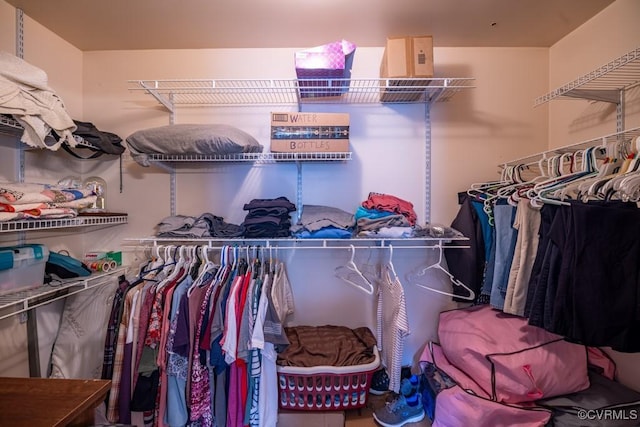 400 E California Ave, Crewe, VA 23930 - view of walk in closet