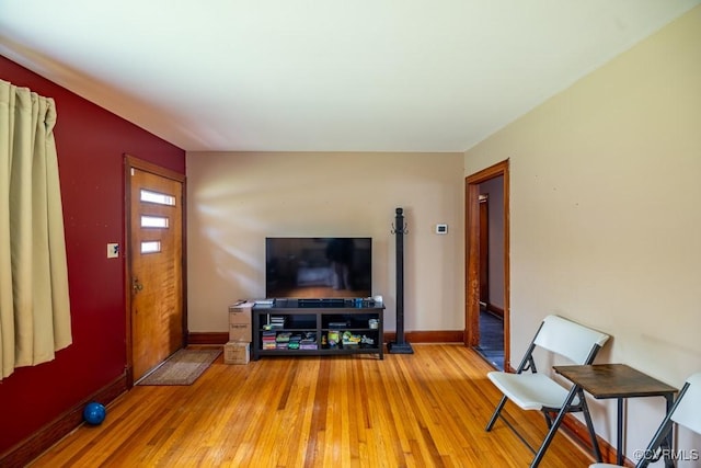 400 E California Ave, Crewe, VA 23930 - living area featuring baseboards and light wood-style flooring