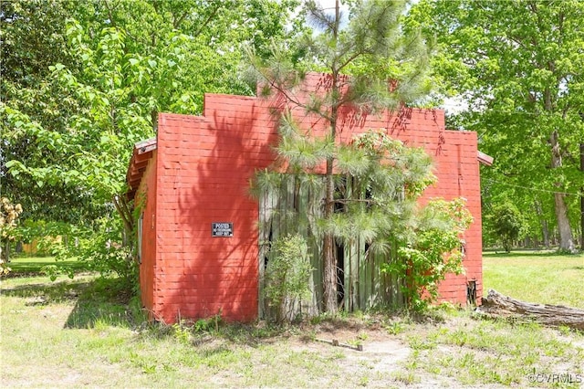 view of entry to storm shelter