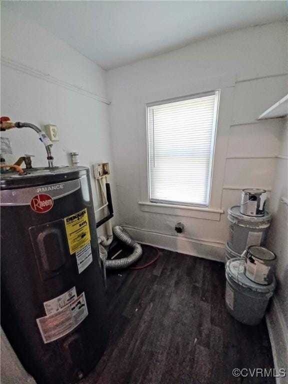 130 Elm St, Petersburg, VA 23803 - utility room featuring water heater