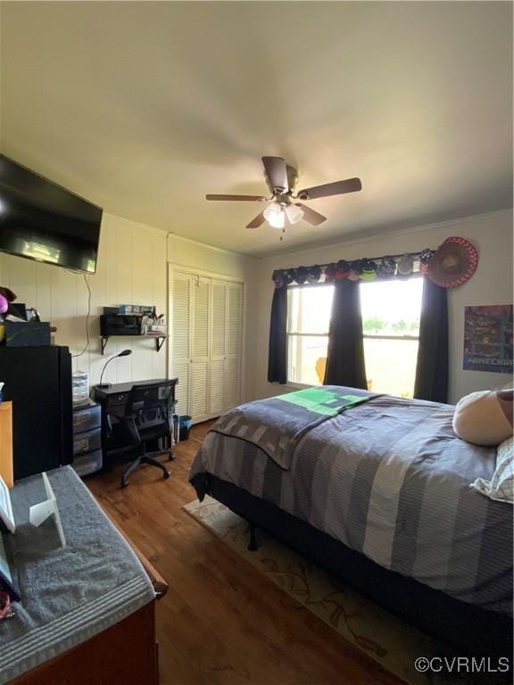 1195 Stingy Lane Rd, Blackstone, VA 23824 - bedroom featuring ceiling fan, a closet, and wood finished floors