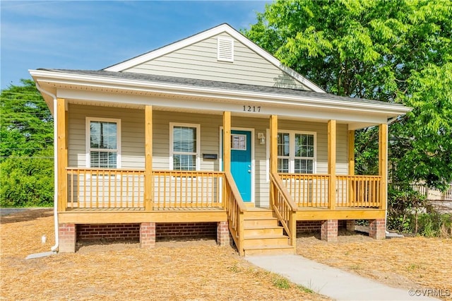 1217 Darbytown Rd, Richmond, VA 23231 - view of front of property featuring a porch and a shingled roof