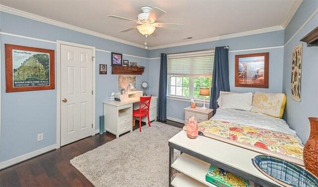 bedroom with baseboards, ornamental molding, dark wood-style flooring, and ceiling fan