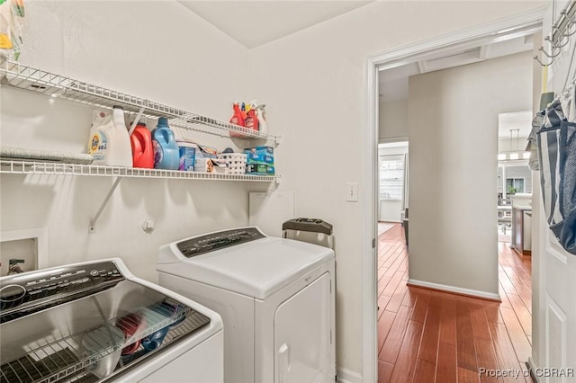 921 Hanson Dr, Newport News, VA 23602 - laundry room featuring baseboards, laundry area, washer and clothes dryer, and wood finished floors