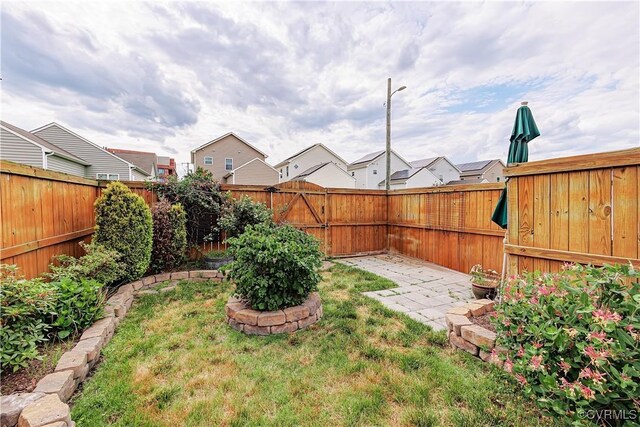 4716 Fulton St, Richmond, VA 23231 - view of yard featuring a patio area and a residential view