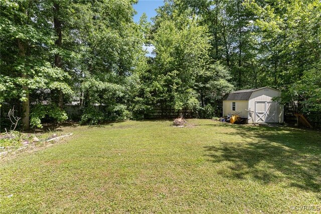 608 Southampton Dr, Ruther Glen, VA 22546 - view of yard