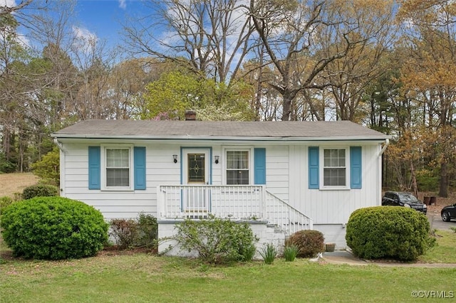 6266 Richmond Rd, Williamsburg, VA 23188 - ranch-style home featuring a front lawn