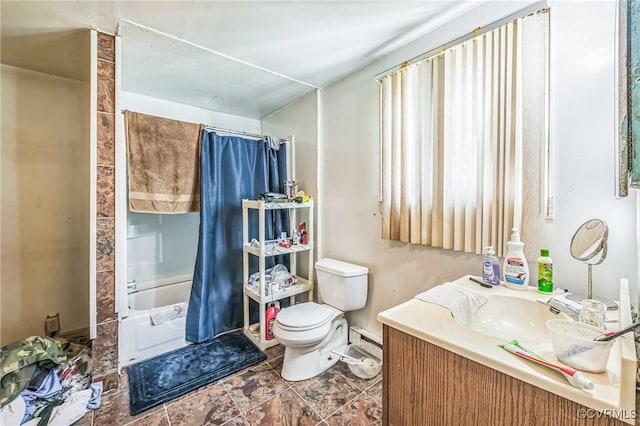 4591 Allen Rd, Jarratt, VA 23867 - full bath featuring toilet, a shower with curtain, baseboards, and vanity