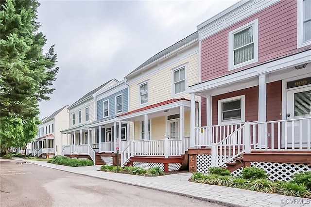 605 Spring St Unit P, Richmond, VA 23220 - view of property featuring a porch and a residential view