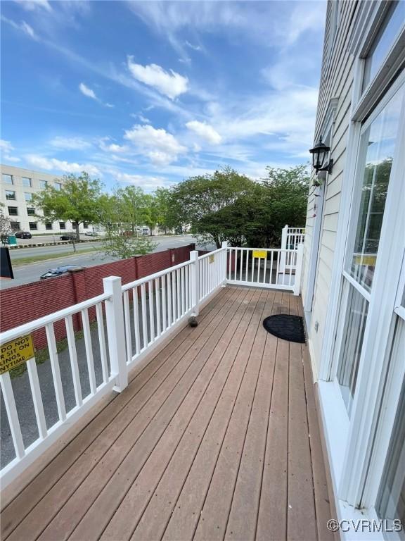 605 Spring St Unit P, Richmond, VA 23220 - view of wooden terrace