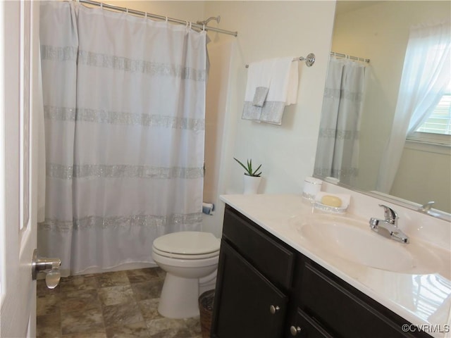 1632 Chestnut Park Ln, Richmond, VA 23222 - bathroom featuring toilet, a shower with curtain, and vanity