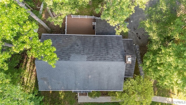 aerial view of property and surrounding area