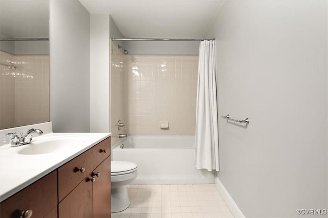 251 Rocketts Way Unit 204, Henrico, VA 23231 - bathroom featuring vanity, toilet, and shower / bath combo with shower curtain