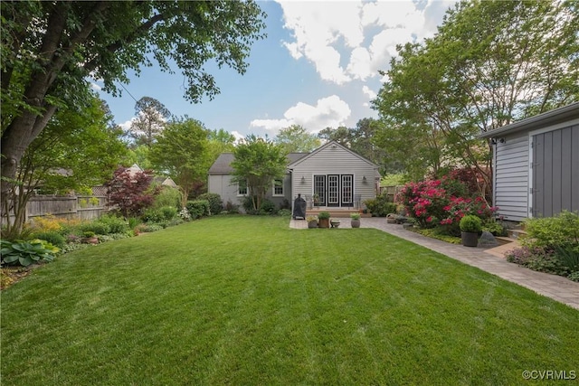 view of yard with a patio