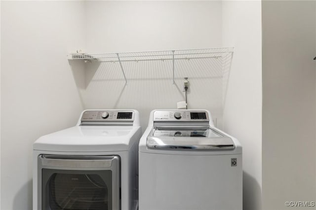 9475 Creek Summit Cir, Richmond, VA 23235 - laundry area featuring washer and dryer