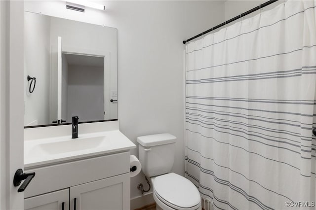 9475 Creek Summit Cir, Richmond, VA 23235 - bathroom featuring toilet, vanity, and a shower with curtain