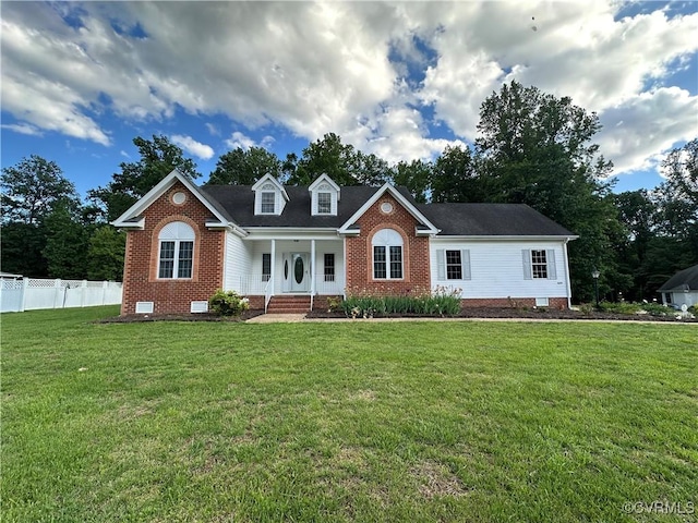 view of front of property featuring crawl space and covered porch