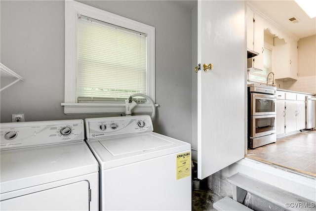 2704 Carlisle Ave, Henrico, VA 23231 - laundry area featuring separate washer and dryer