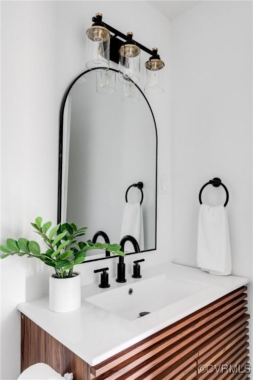 1517 Oakwood Ave, Richmond, VA 23223 - bathroom with vanity