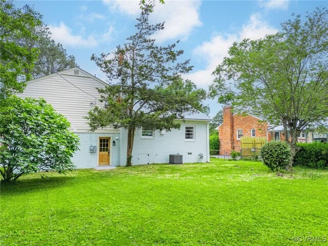 7910 San Juan Rd, Henrico, VA 23229 - back of property with central AC
