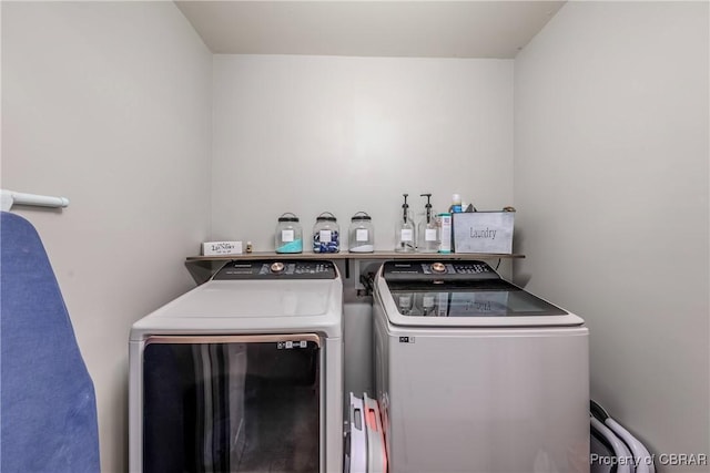 5631 Buckhunt Ln, New Kent, VA 23124 - laundry area with independent washer and dryer