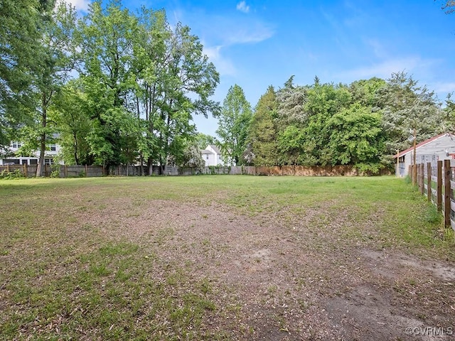 10717 Greenwood Rd, Henrico, VA 23059 - view of yard featuring fence