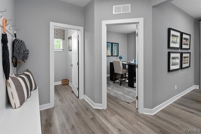 13 Abercrombie Dr, Chesterfield, VA 23838 - hall featuring wood finished floors and baseboards