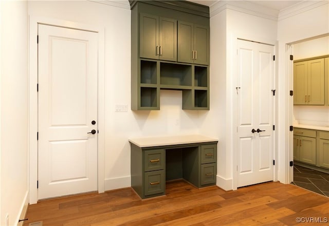 2005 Southcliff Rd, Richmond, VA 23225 - mudroom featuring wood finished floors, crown molding, and baseboards