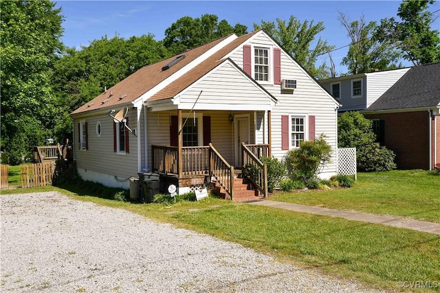 612 S Broad St, Kenbridge, VA 23944 - bungalow-style house with covered porch and a front lawn