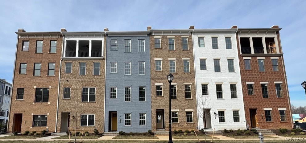 view of building exterior