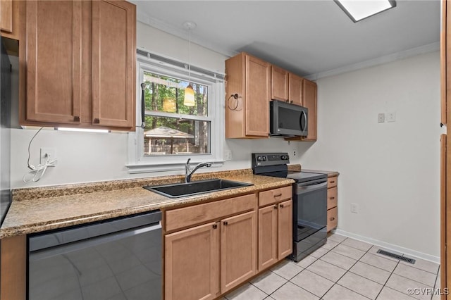 kitchen with stainless steel microwave, electric stove, a sink, dishwashing machine, and ornamental molding