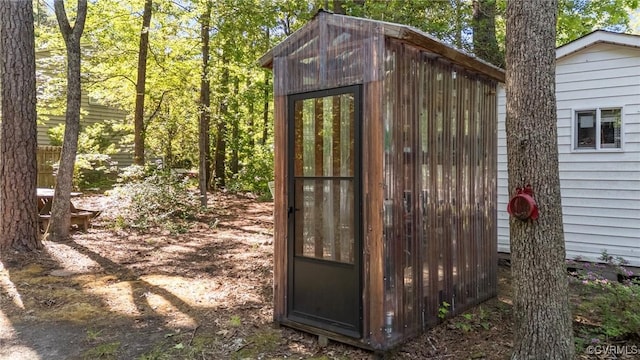 view of outbuilding featuring an outbuilding