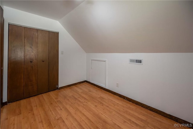9323 Edington Dr, North Chesterfield, VA 23237 - additional living space featuring lofted ceiling, light wood-style flooring, and baseboards